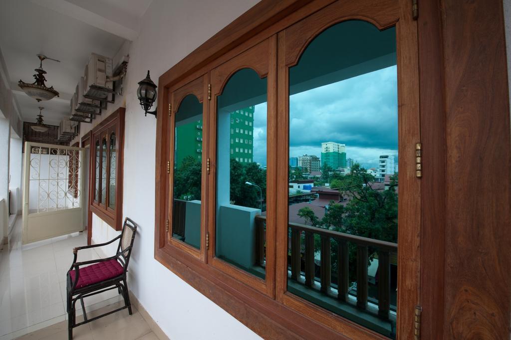 Wei Si Deng Hotel & Restaurant Phnom Penh Exterior foto