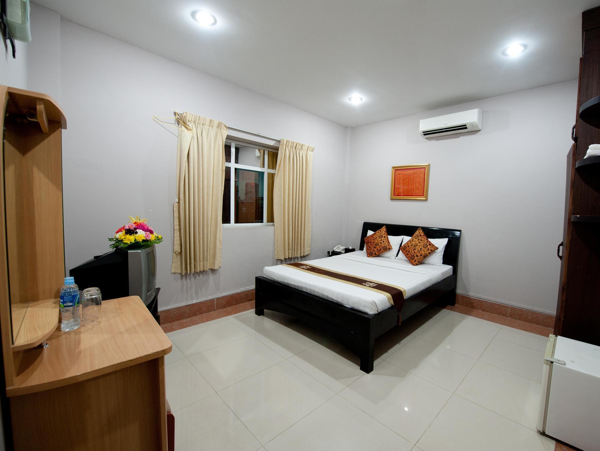 Wei Si Deng Hotel & Restaurant Phnom Penh Exterior foto