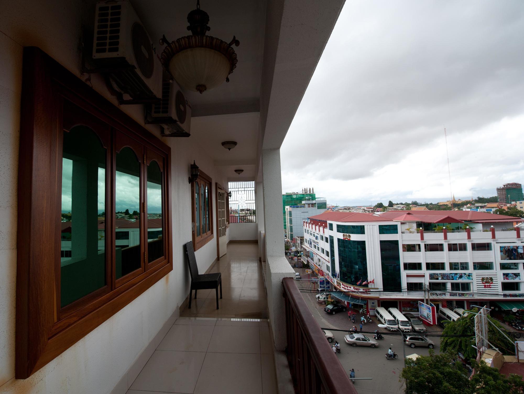 Wei Si Deng Hotel & Restaurant Phnom Penh Exterior foto